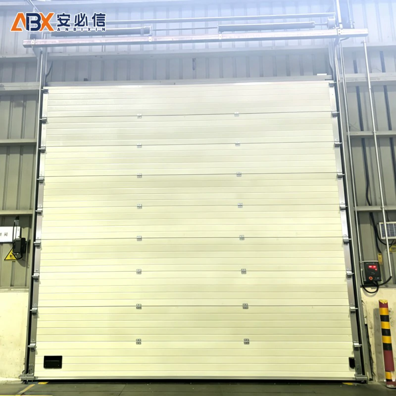Cửa trên bằng thép